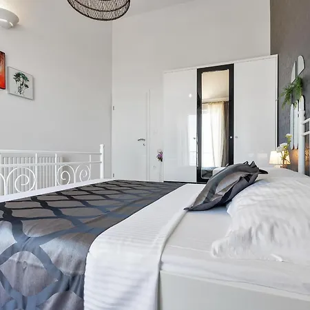 Vesna With Heated Pool فيلة *