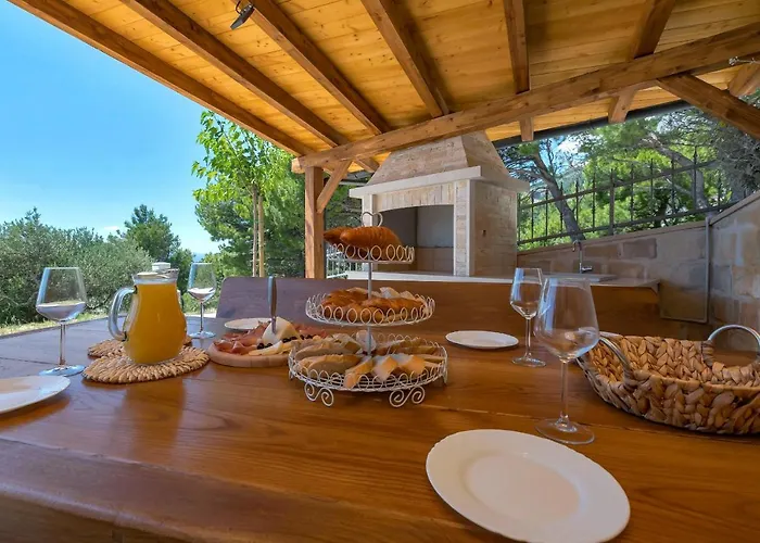 Vesna With Heated Pool Villa