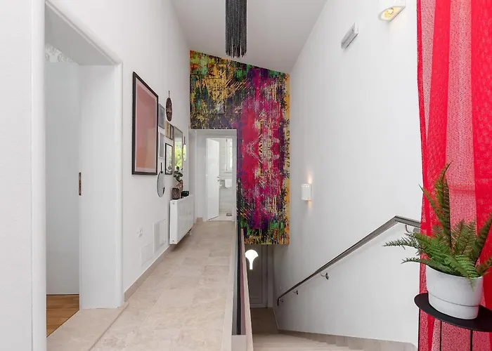 Vesna With Heated Pool Villa Makarska