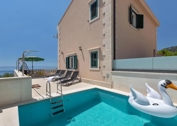 Villa Vesna With Heated Pool *