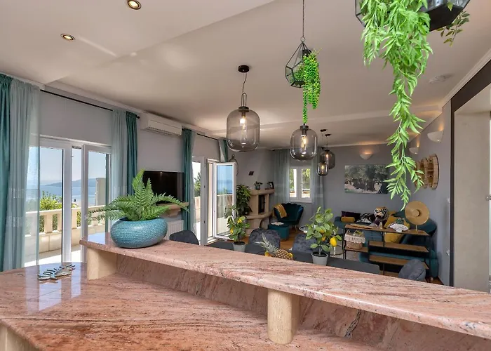 Vesna With Heated Pool Villa Makarska
